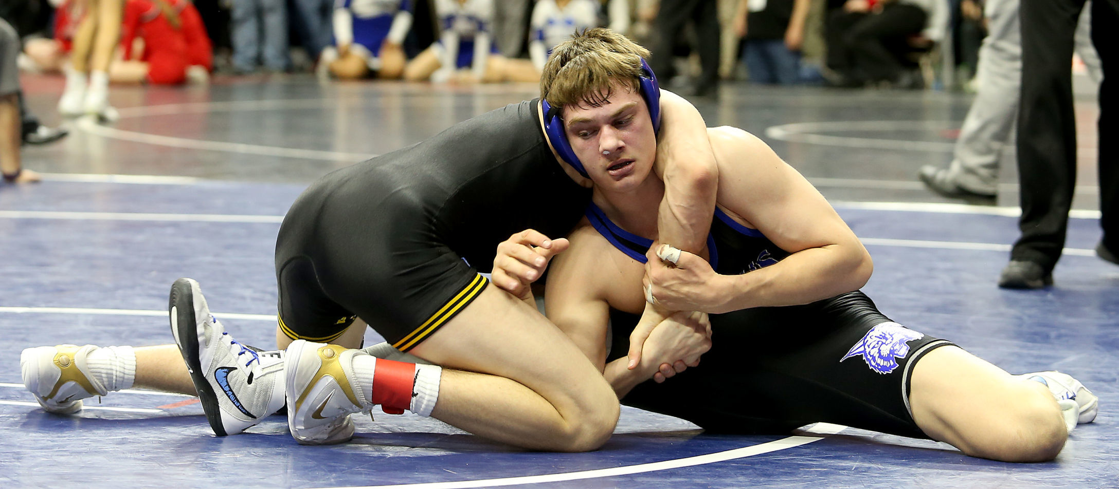 021519-qct-IA-HS-Wrestling-059